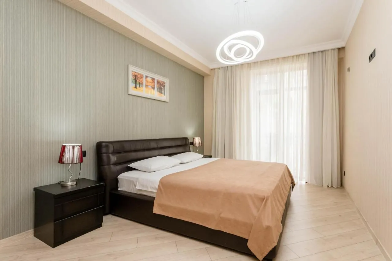 Luxury Apartment For Families Or Group Of Visitors In City Center Tbilisi Gruzja