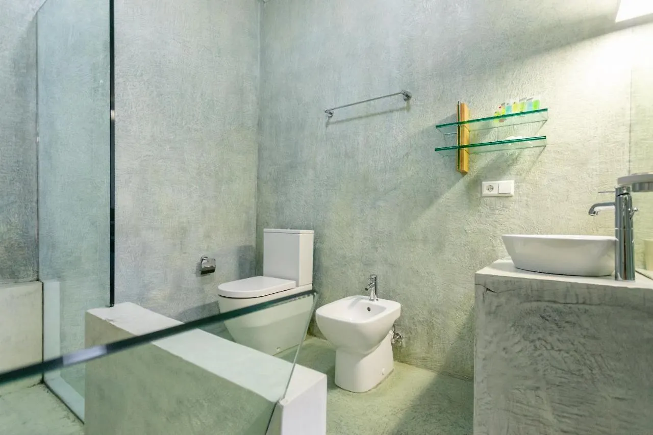 Luxury Apartment For Families Or Group Of Visitors In City Center Tbilisi 0*,