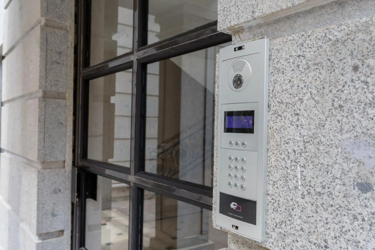 Luxury Apartment For Families Or Group Of Visitors In City Center Tbilisi