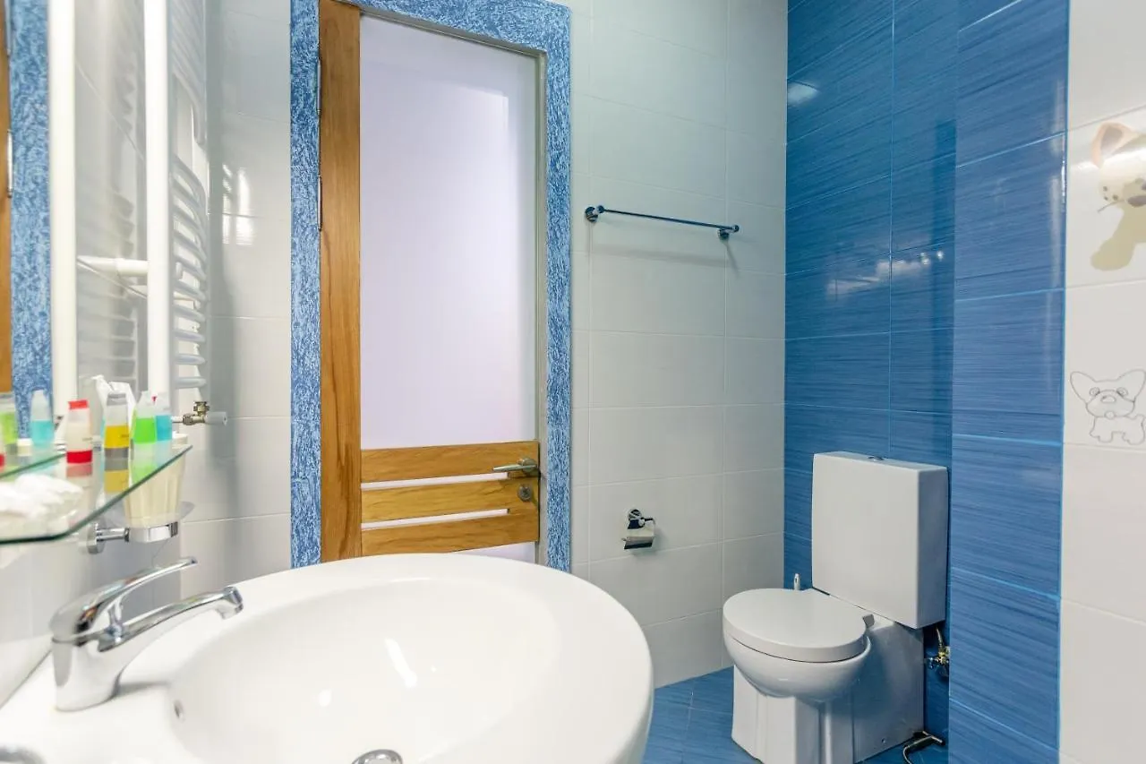 Luxury Apartment For Families Or Group Of Visitors In City Center Tbilisi