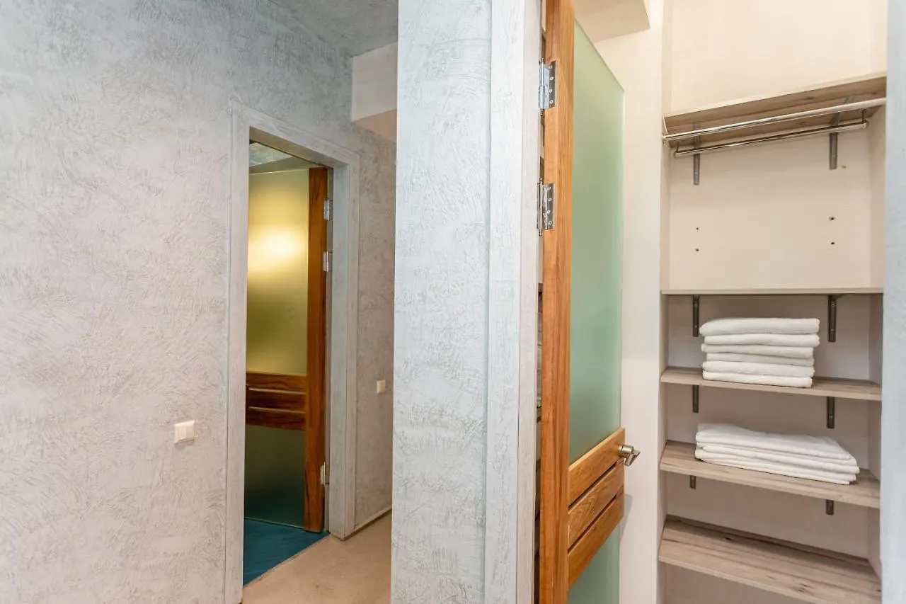 Luxury Apartment For Families Or Group Of Visitors In City Center Tbilisi